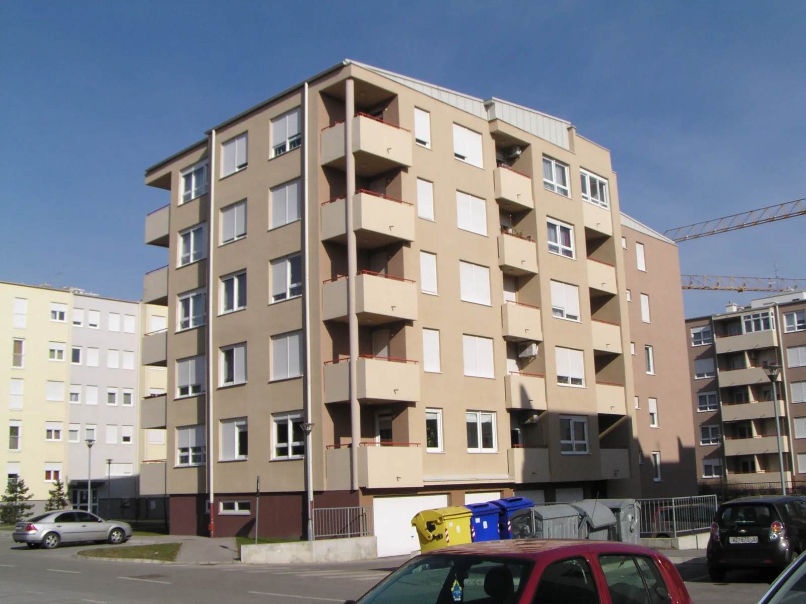 Visestambena zgrada